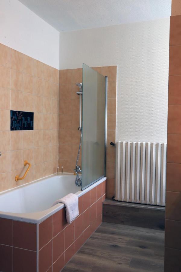 Hostellerie La Bruyere Chalvignac Εξωτερικό φωτογραφία