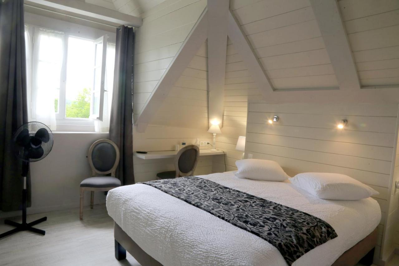Hostellerie La Bruyere Chalvignac Εξωτερικό φωτογραφία