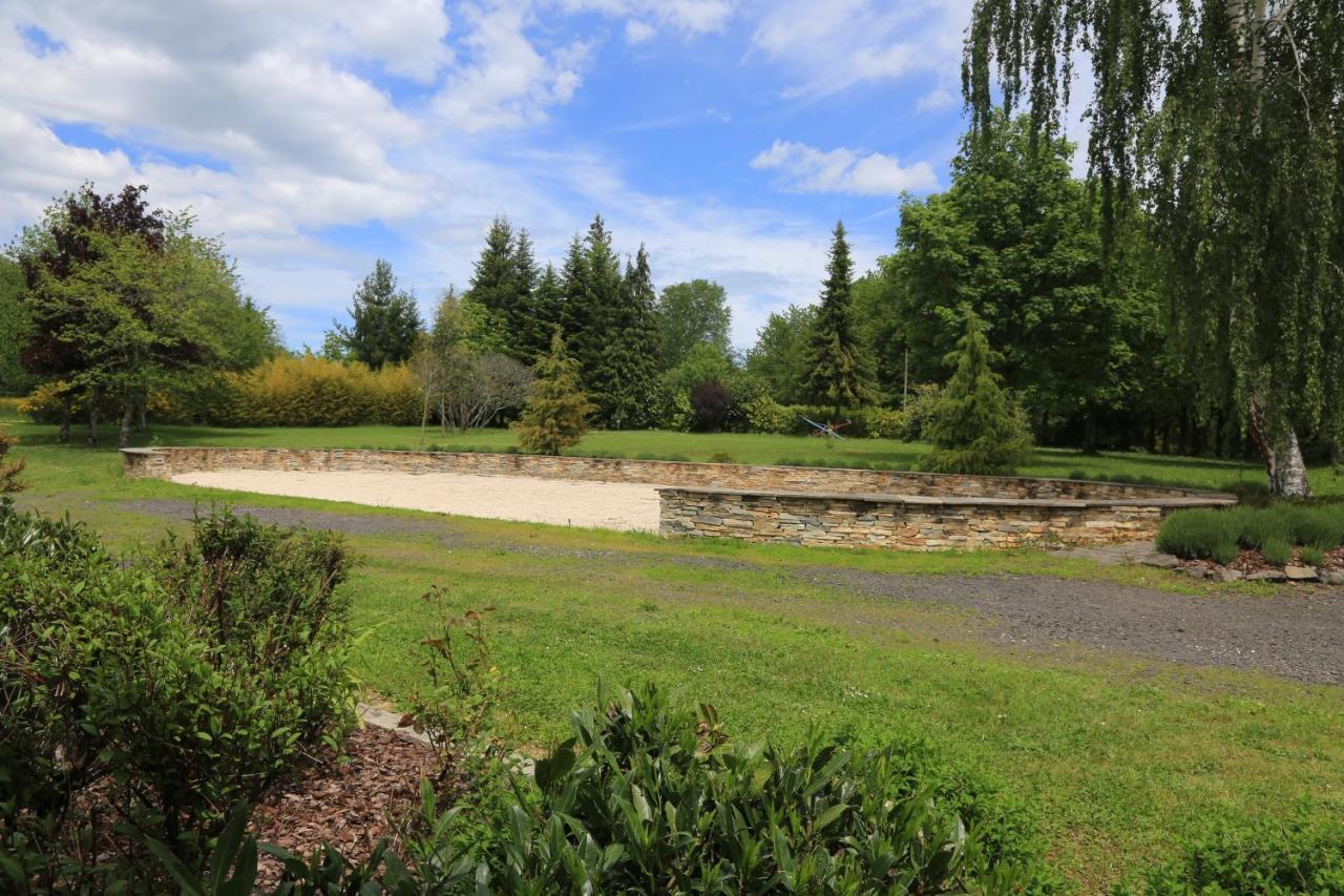 Hostellerie La Bruyere Chalvignac Εξωτερικό φωτογραφία